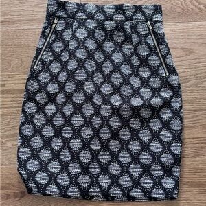 Stylish Black and White Patterned Skirt